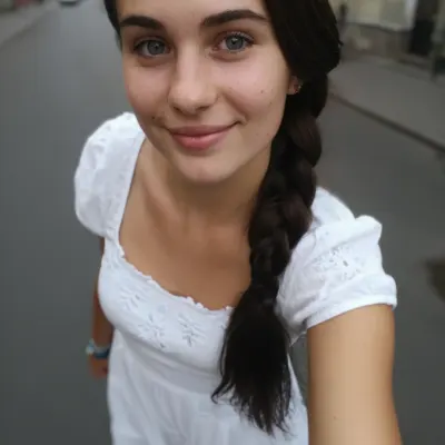 Камилла, 26